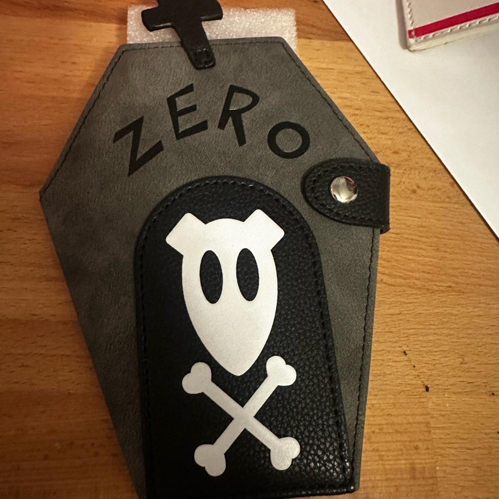 NEW Disney Nightmare before Christmas Zero Tombstone Wallet
